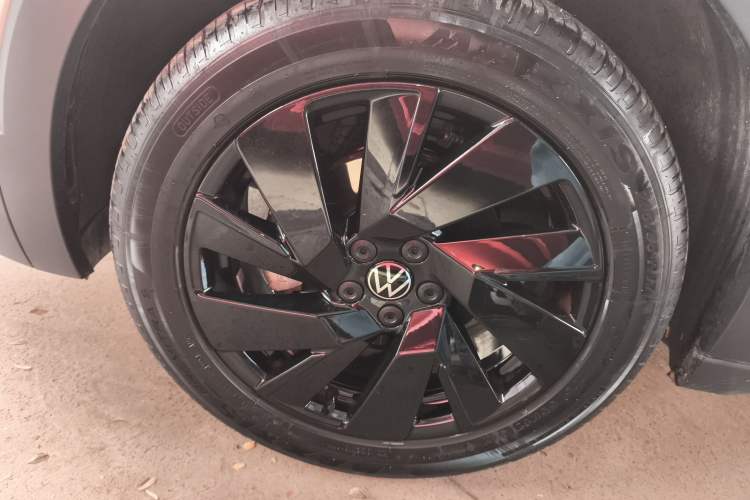 Used Volkswagen Tharu 2025 NewRui 300TSI Prestige Edition
