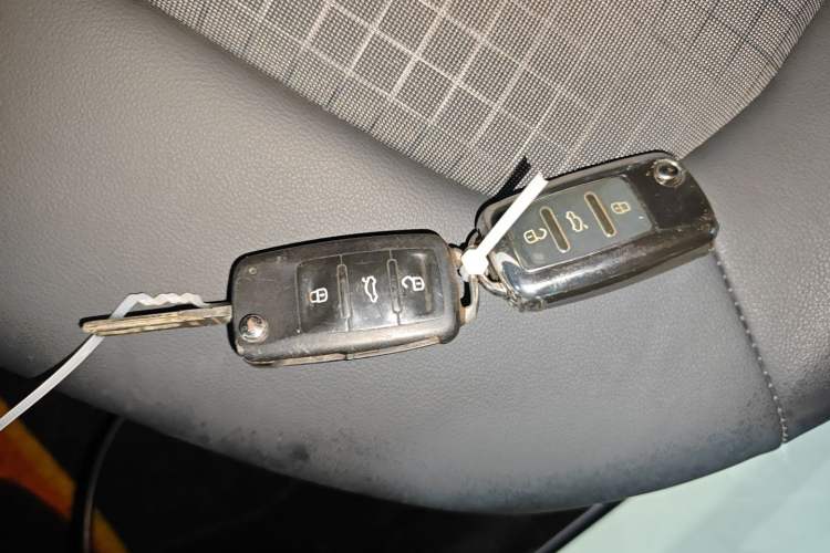 Used Volkswagen Santana 2016 1.6L Manual Comfort Edition
