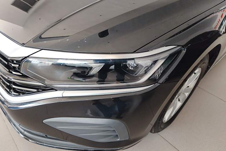 Used Volkswagen Passat 2024 280TSI Business Edition
