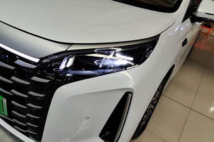 Used BYD Xia 2025 DM-i 1.5T 180km Beyond Edition
