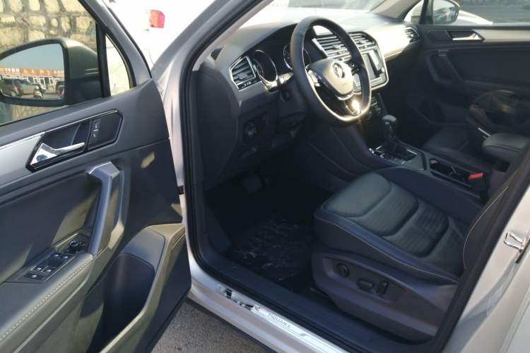 Used Volkswagen Tiguan L 2018 330TSI Automatic Two-Wheel Drive Comfort Edition
