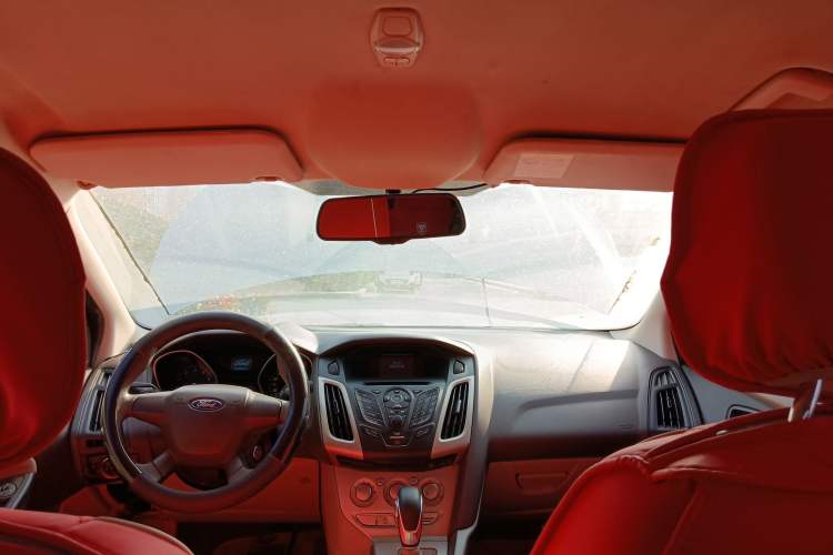 Used Ford Focus 2012 Sedan 1.6L Automatic Comfort Model
