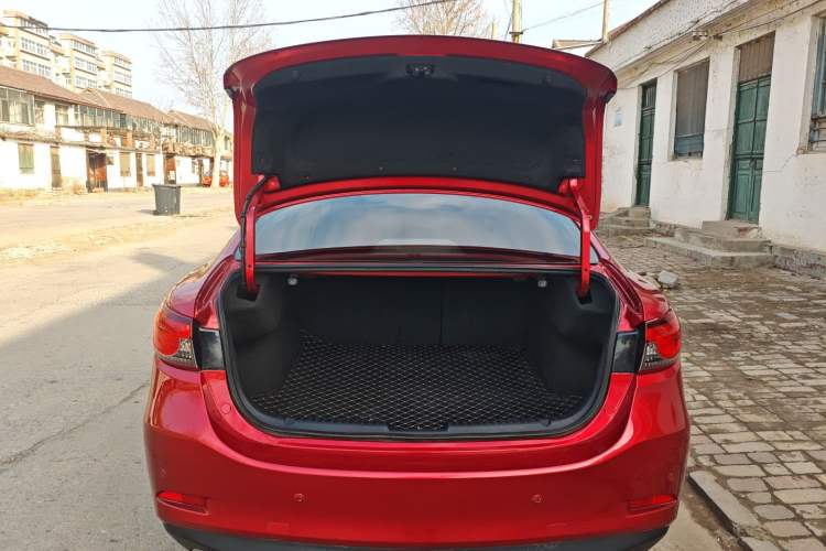 Used Mazda Atenza 2014 2.0L Blue Sky Luxury Edition