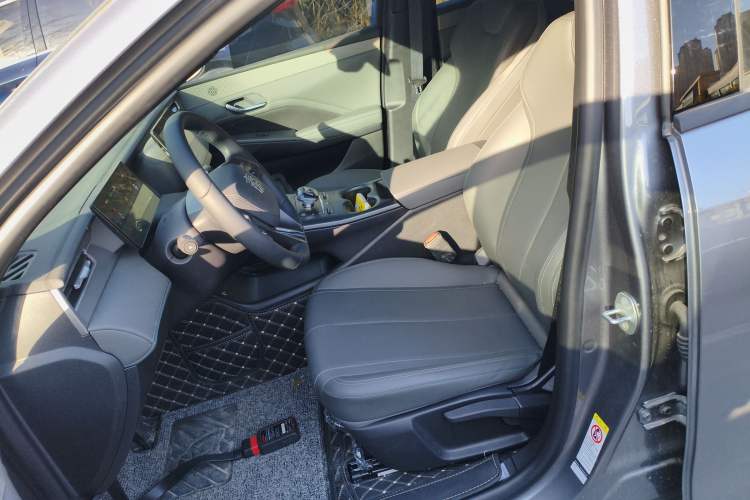 Used BYD Qin PLUS 2025 DM-i Smart Drive 55KM Leading Model