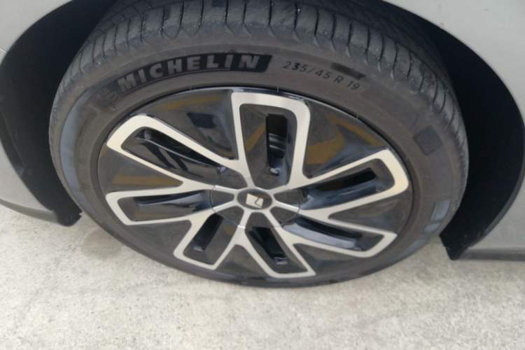 Used Baojun Enjoy 2025 All-Electric 600km Luxury Edition
