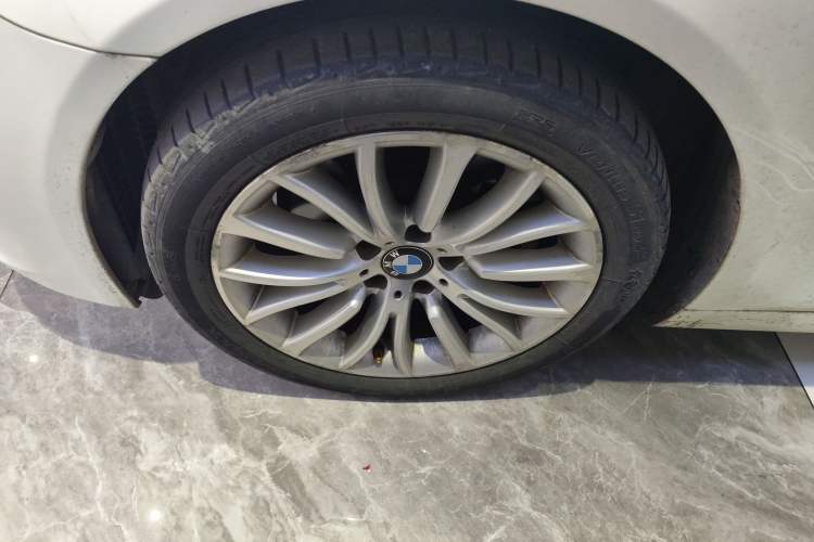 Used BMW 5 Series 2014 525Li Luxury Design Package
