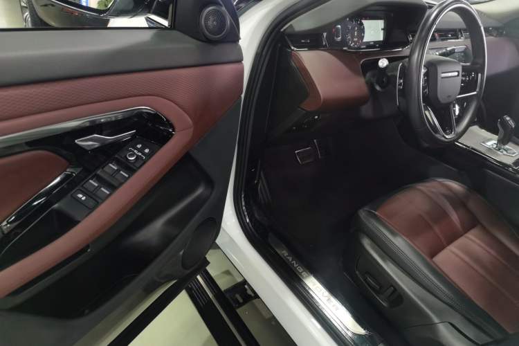 Used Land Rover Range Rover Evoque 2021 Range Rover Velar L 249PS R-Dynamic First Edition
