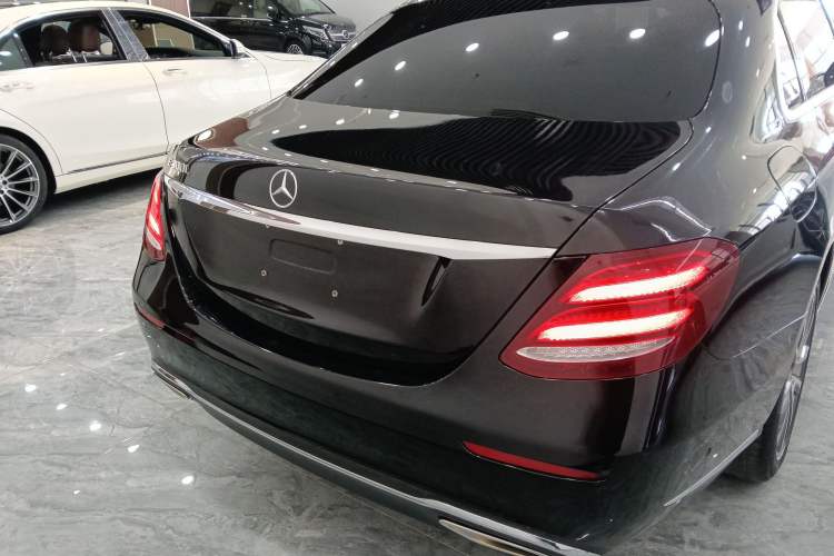 Used Mercedes-Benz E-Class 2020 E 260 L
