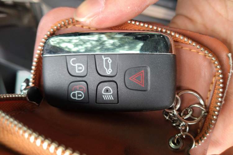 Used Land Rover Discovery Sport 2017 2.0T SE