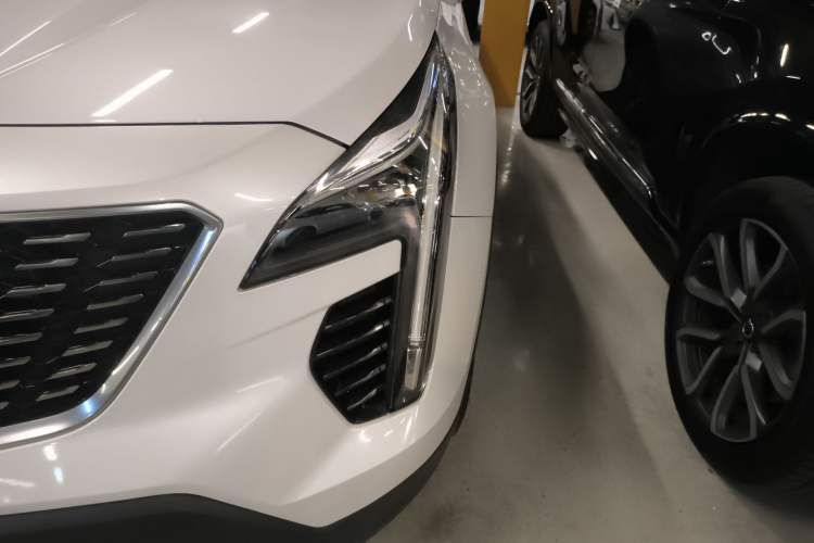 Used Cadillac XT4 2018 28T Two-Wheel Drive Leading Version