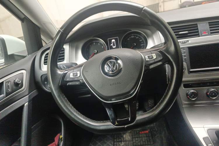 Used Volkswagen Golf 2015 1.4TSI Comfort Travel Edition