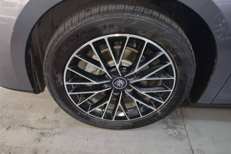 Used BYD Qin L 2024 DM-i 120KM Excellence Model
