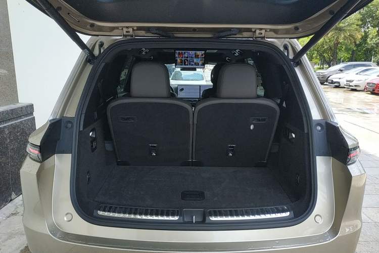 Used Li Auto L9 2022 Max model
