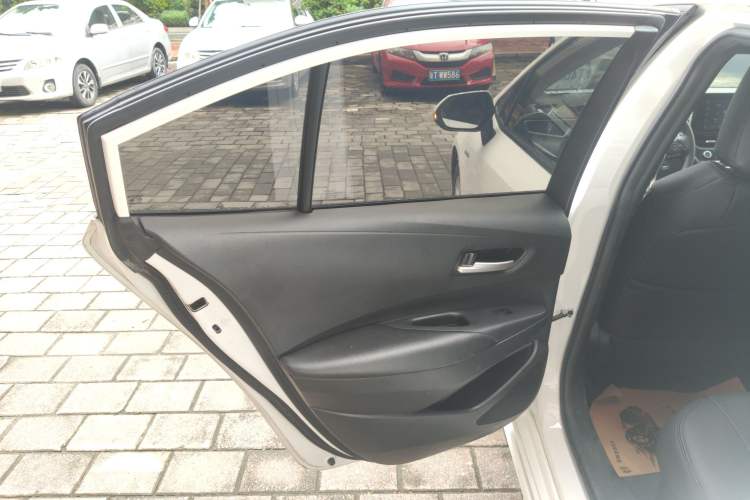 Used Toyota Corolla 2021 Dual-Motor 1.8L E-CVT Elite Edition
