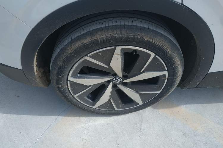 Used Volkswagen ID.4 CROZZ 2021 Long-Range Lite PRO Two-Wheel Drive Version
