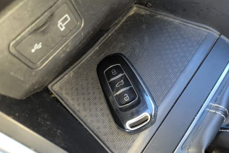 Used Geely Auto Vision X3 2020 1.5L CVT Luxury Model
