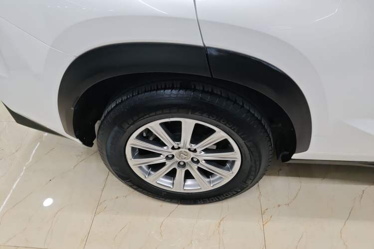 Used Lexus NX 2015 200 Front-Wheel Drive X-Trail SE Edition