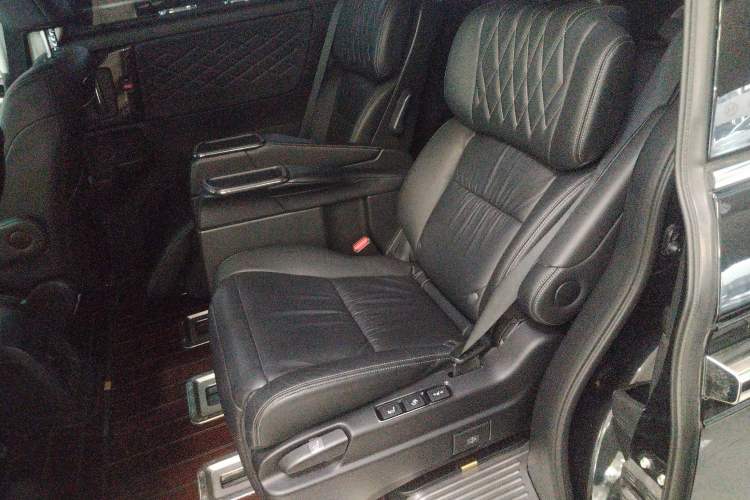 Used Honda Elysion 2019 2.0L Hybrid Luxury Edition
