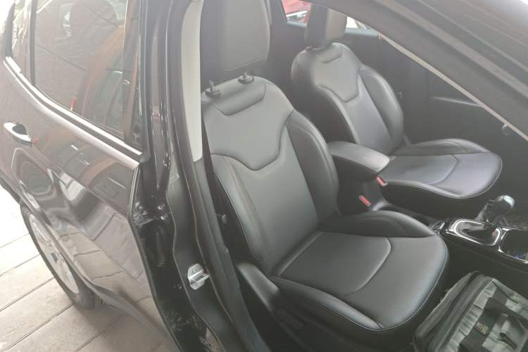 Used  Compass 2019 220T Automatic Family Edition
