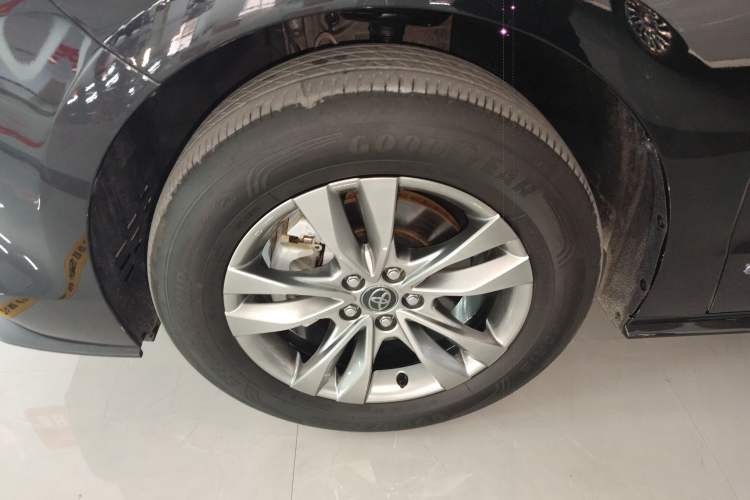 Used Toyota Sienna 2024 2.5L Hybrid Four-Wheel Drive Prestige Edition