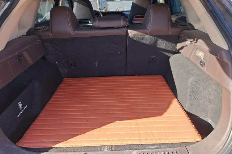 Used Bestune T77 2019 230 TID Automatic Prestige Version China V Emission Standard
