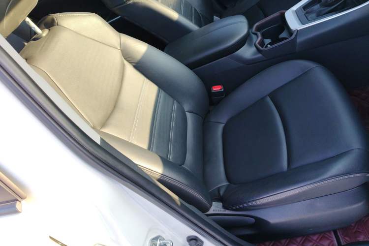 Used Toyota RAV4 2020 2.0L CVT Two-Wheel Drive Fashion PLUS Edition
