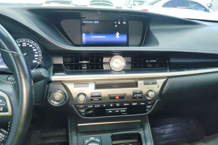 Used Lexus ES 2016 200 Midnight Special Limited Edition
