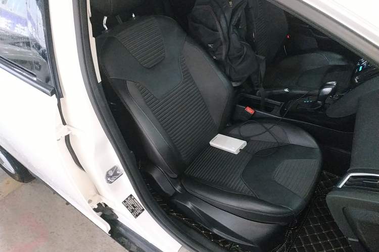 Used Ford Focus 2015 Hatchback EcoBoost 125 Automatic Supreme Style Edition