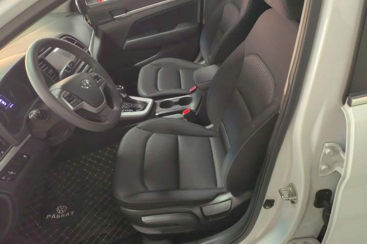 Used Hyundai Elantra 2016 1.6L Automatic ZhiXuan – Elite Version