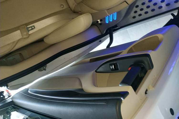 Used Buick GL8 2022 ES Landtrek 653T Luxury Edition
