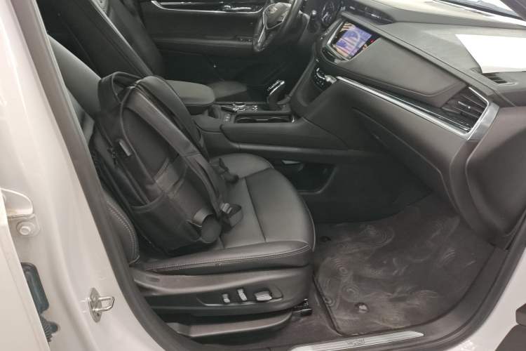 Used Cadillac XT5 2022 2.0T Two-Wheel Drive Luxury Version
