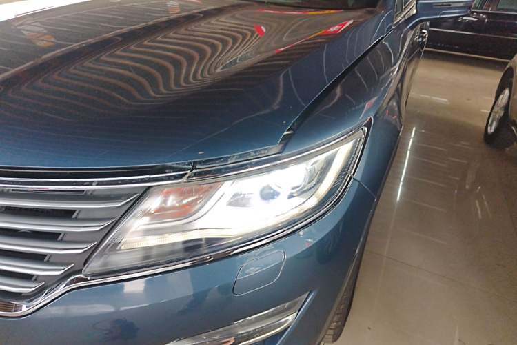 Used Lincoln MKC 2017 2.0T Two-Wheel Drive Deluxe Edition