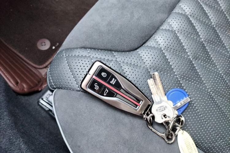 Used Hongqi HS5 2022 Revised Version 2.0T Smart Connect Flagship Edition