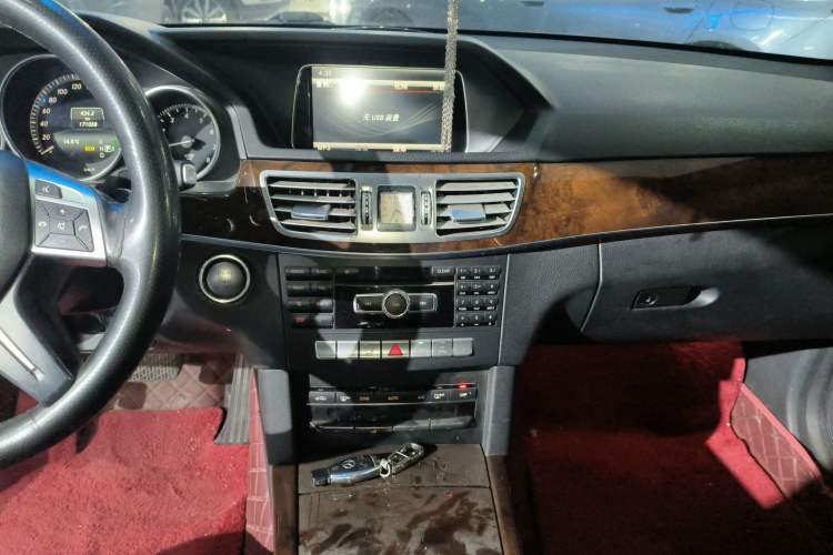 Used Mercedes-Benz E-Class 2015 E 200 L
