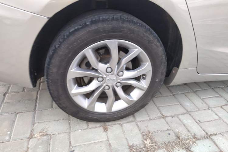 Used Geely Auto Emgrand GL 2017 1.8L Manual Elite Model
