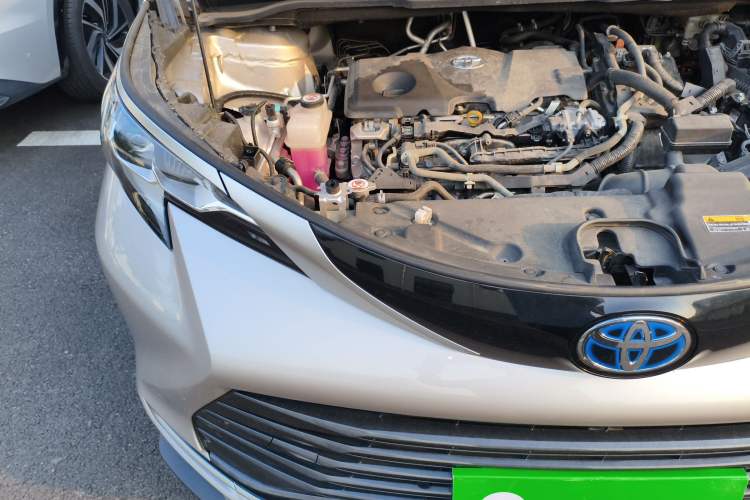 Used Toyota Sienna 2021 2.5L Hybrid Ultimate Edition
