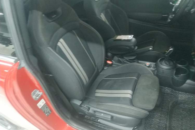 Used  MINI 2019 1.5T COOPER Racing Driver
