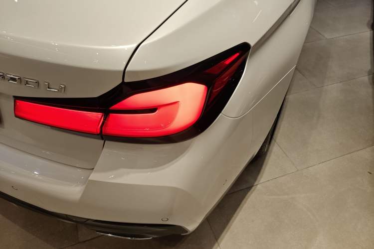 Used BMW 5 Series 2022 Restyled 530Li Leading Edition M Sport Package
