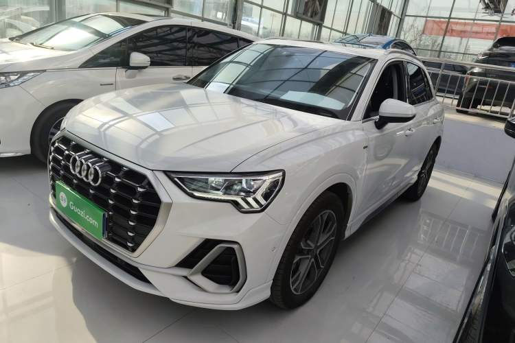 Used Audi Q3 2021 40 TFSI Fashion Dynamic Model

