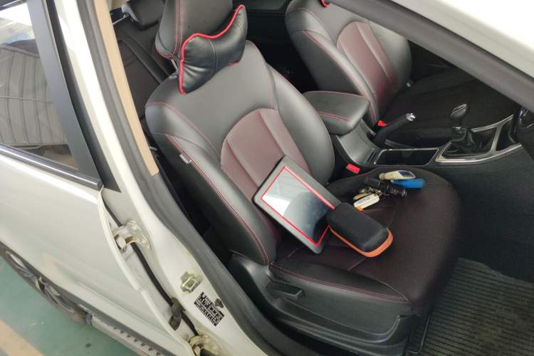 Used Baojun 560 2015 1.8L Manual Luxury Model