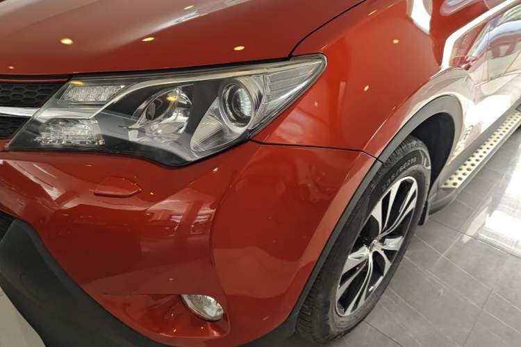 Used Toyota RAV4 2015 2.5L Automatic 4x4 Elite Edition
