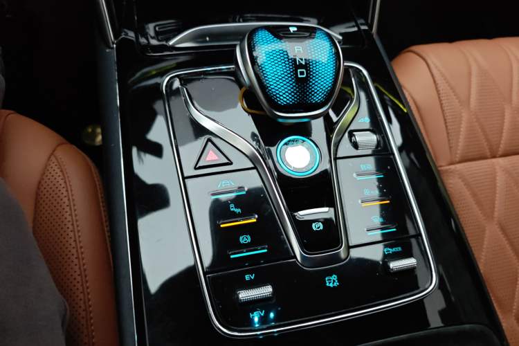 Used BYD Tang New Energy 2023 DM-i Champion Edition 112KM Prestige Model
