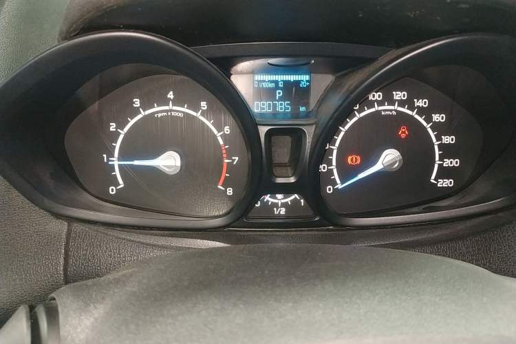 Used Ford EcoSport 2013 1.5L Automatic Fashion Model
