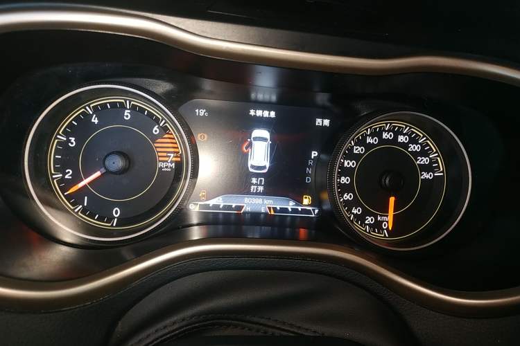 Used  Cherokee 2017 2.0L Superior Edition