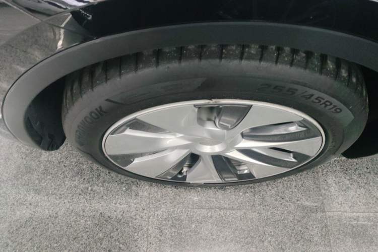 Used Tesla Model Y 2021 Standard Range Rear-Wheel Drive Version