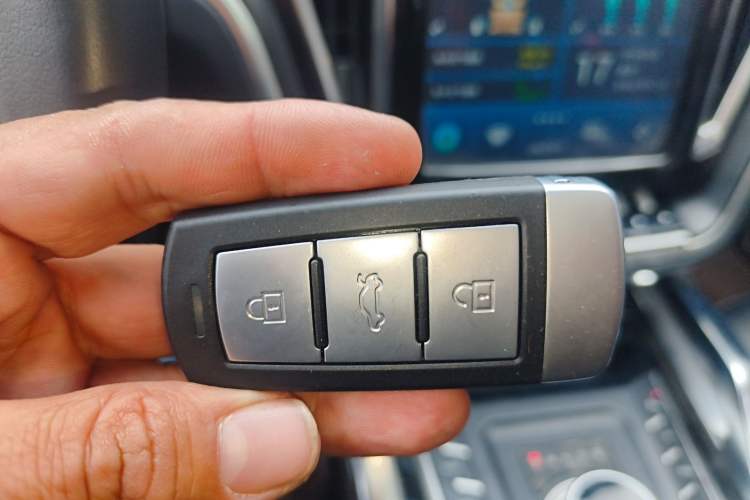 Used Zotye T700 2017 1.8T Dual-Clutch Luxury Model
