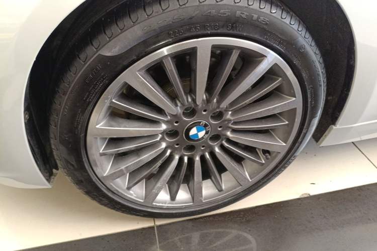 Used BMW 3 Series 2019 320Li Fashion Model
