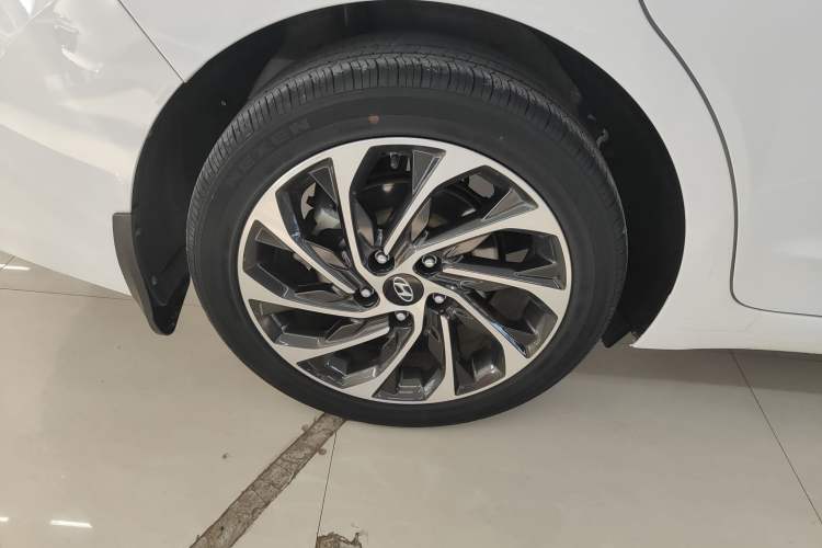 Used Hyundai Elantra 2019 1.4T Dual-Clutch Xuan Dong · Dynamic Model