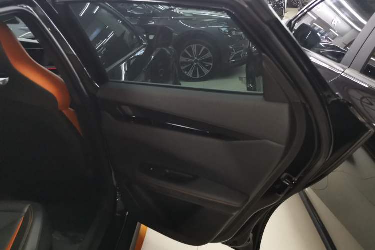 Used Changan UNI-V 2025 1.5T 500Bar Prestige Sporty Version
