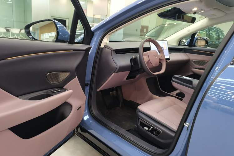 Used Hongqi Tiangong 06 2025 660 4x4 Smart Selection Edition